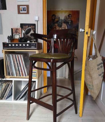 Véritable tabouret de comptoir de bistrot Parisien.