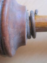 Ancienne bouchonneuse en bois ancien en bois vintage  