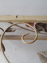 Console rectangulaire en fer forgé , joli décors feuillage c