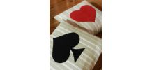 2 superbes coussins cartes à jouer coeur et pique