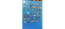 lot de 42 pins divers
