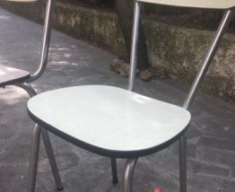 Trio de chaises vintage en formica