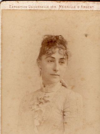 photo ancienne femme exposition universelle 1878