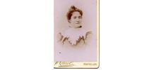 photo ancienne femme au grand col dentelle vers 1900