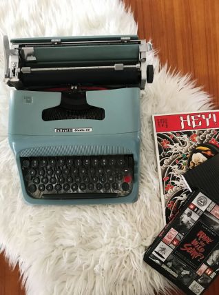 Machine à écrire Olivetti Studio 44 