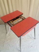 TABLE VINTAGE EN FORMICA ROUGE