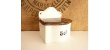 Jolie boîte à sel en céramique blanche et rouge et couvercle