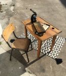 Bureau et chaise d'écolier