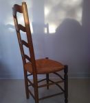 6 Chaises en bois et assises en paille
