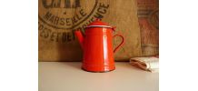 Ancienne cafetière émaillée rouge. Marque Japy