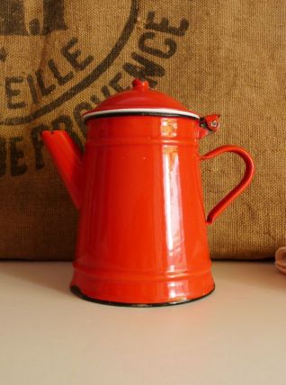 Ancienne cafetière émaillée rouge. Marque Japy