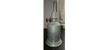Lampe à essence de la marque "BRULOR " en métal blanc