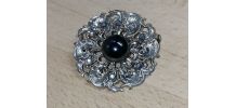 Ancienne broche en métal argenté, brillant
