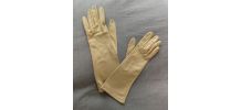 Gants crème  taille 7 en tissu cloqué (année 70)