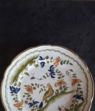 Assiette Vintage reproduction Vieux Moustiers 18 éme siécle