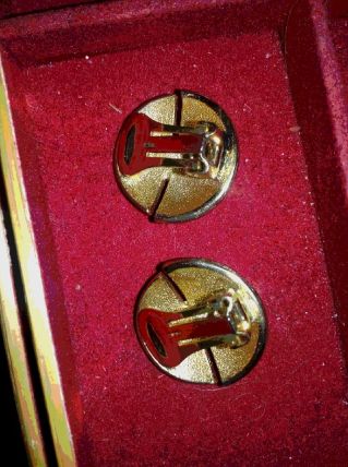Boucles d'oreilles dorées;vintage