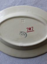 Plat de service en porcelaine opaque