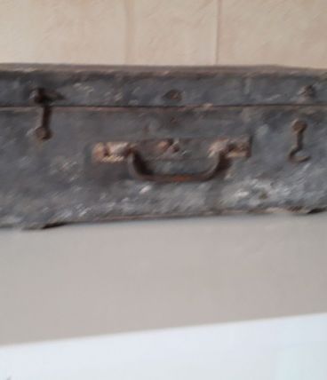 ANCIENNE VALISE EN BOIS