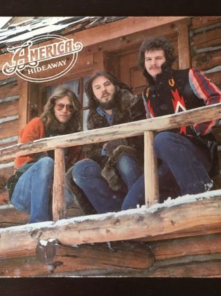 America - 33 t Hideaway