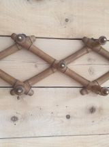 Porte manteaux mural pliable en bois 