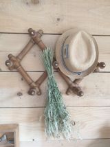 Porte manteaux mural pliable en bois 
