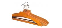 Lot 4 cintres en bois anciens / Dressing 1950