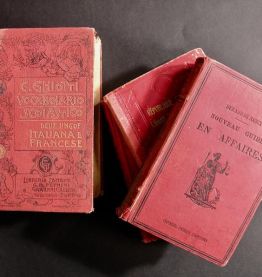 Lot de 4 Livres Français et Italien Anciens Rouges 1900