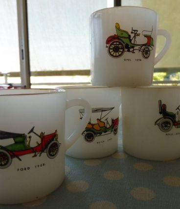 Service de 4 tasses café Arcopal "tacots"