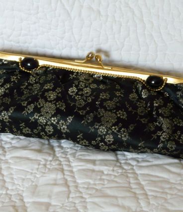 Pochette tissus vintage noir et or