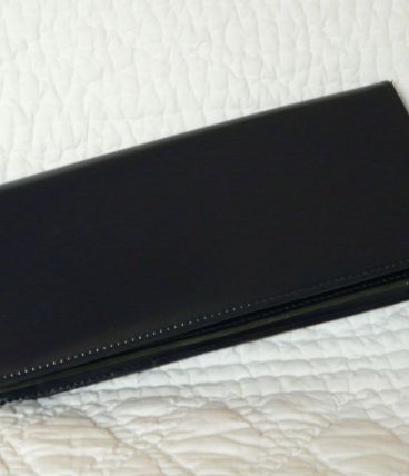 Pochette bleu foncé occasion