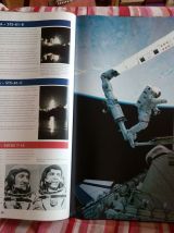 Très grand et beau livre sur la conquête spatiale