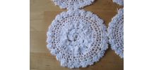 6 napperons 100 coton fait main au crochet de 12 cms