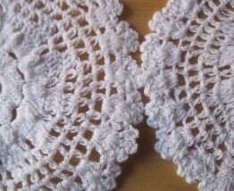 6 napperons 100 coton fait main au crochet de 12 cms