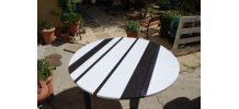 table ronde bois peint de 1,60 de diamètre 0,74 de hauteur 