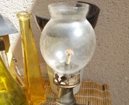 Lampe à pétrole pied en porcelaine 