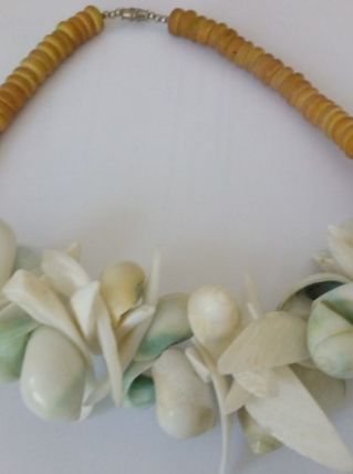 Collier vintage coquillage