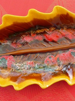Plat VALLAURIS forme de feuille