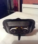 porte savon tripode en fonte restauré