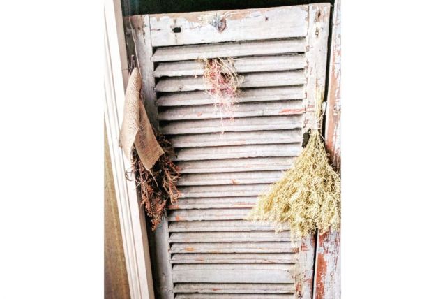  3 volets anciens en bois dans leur jus, H 1,86 m l 66/64/. 
