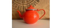 Théière ancienne en tôle émaillée rouge Japy