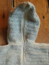 Pull bébé capuche laine beige &amp; écrue, fait main 3 à 6 mois