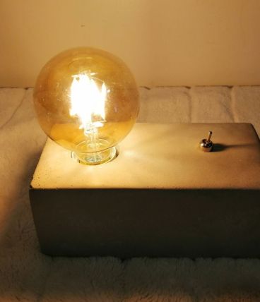 Lampe en béton 