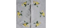 Nappe en coton brodée main  au point "passé empiètant"