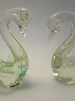 2 cygnes Murano verre blanc incrustés vert et blanc