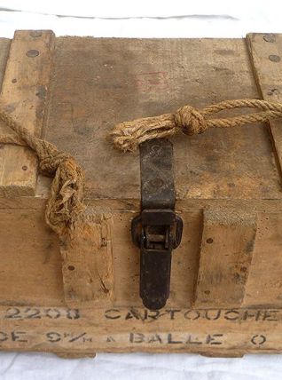 Caisse  a munitions ancienne , Bois