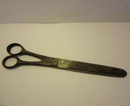 ancienne paire ciseaux de couturière