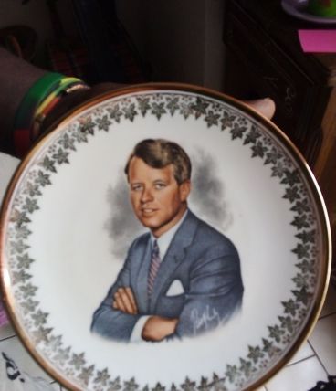 Assiéttes de robert et john kennedy dorée a l'or 22 carats