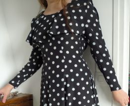 robe cacharel en mousseline de soie , à pois années 70