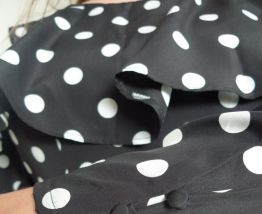 robe cacharel en mousseline de soie , à pois années 70