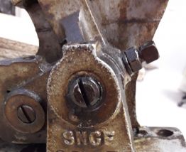 Ancien levier d'aiguillage sncf datant de  1936